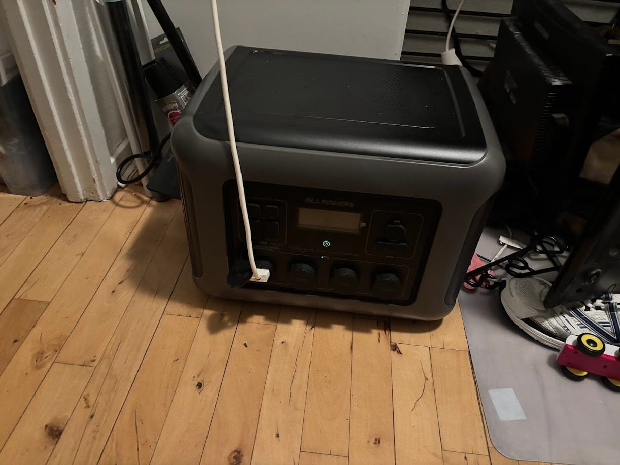 Customer photo review of ALLPOWERS R2500 Portable Power Station 2500W 2016Wh LiFeP04 Battery