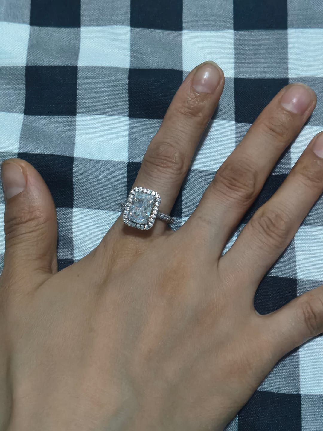 Customer photo review of S925 Noble Halo 3.5Ct Radiant Cut Engagement Ring Vintage Ring For Everyday Wear