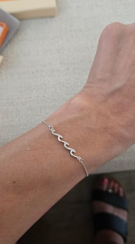 Customer photo review of Best Friend Gifts-I'd Be So Lost Without You Triple Wave Friendship Matching Bracelet