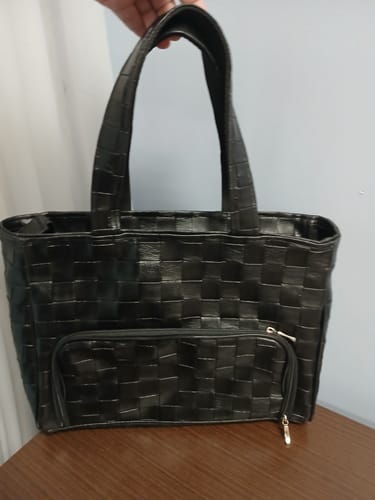 Customer photo review of BOTTEGA LUXO 1.5 FUNDO MANTA COR PRETO