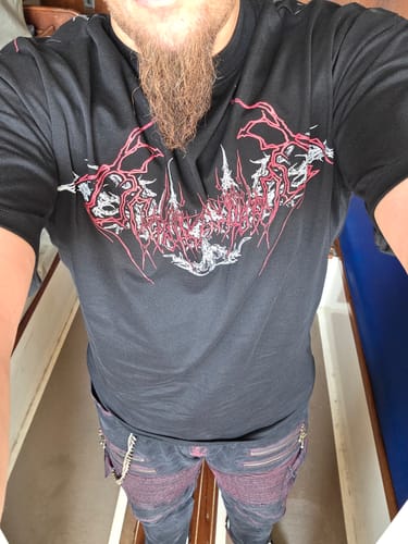 Customer photo review of Bloodraven Oversized T-shirt [INFERNO]