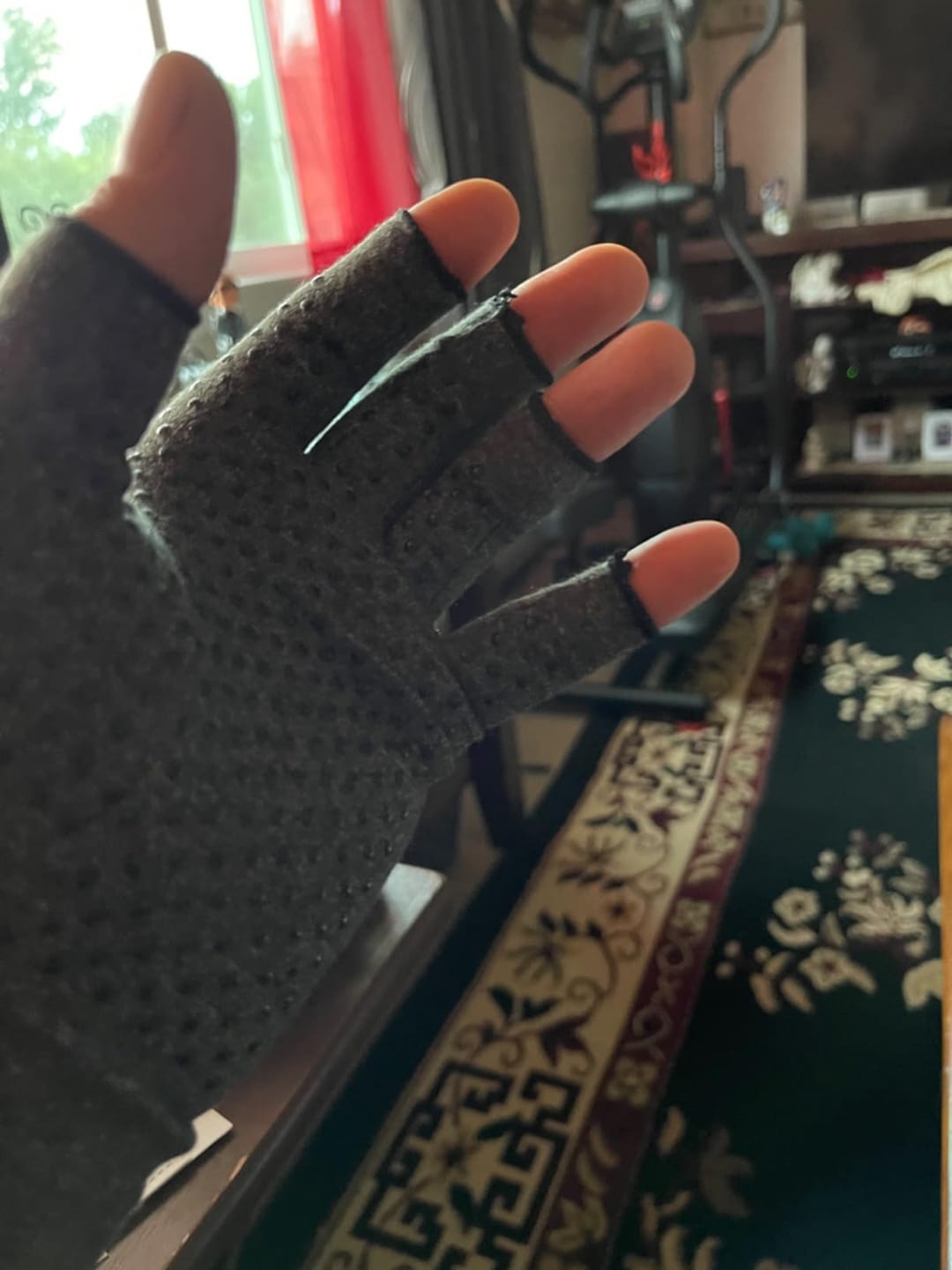 Customer photo review of WeRelieve™️ - Arthritis Compression Gloves