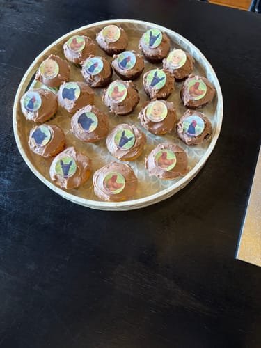 Customer photo review of 30 x 3.8 cm Small Cupcake Custom Edible Icing Images