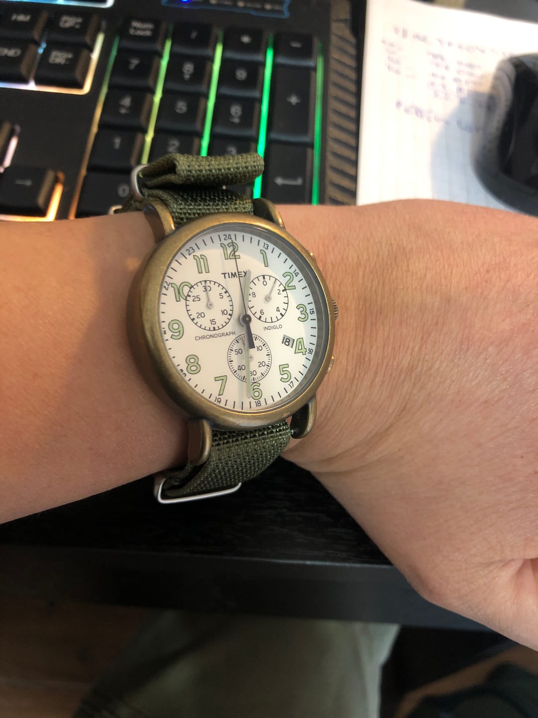Customer photo review of Correa Nato Dando La Hora Verde