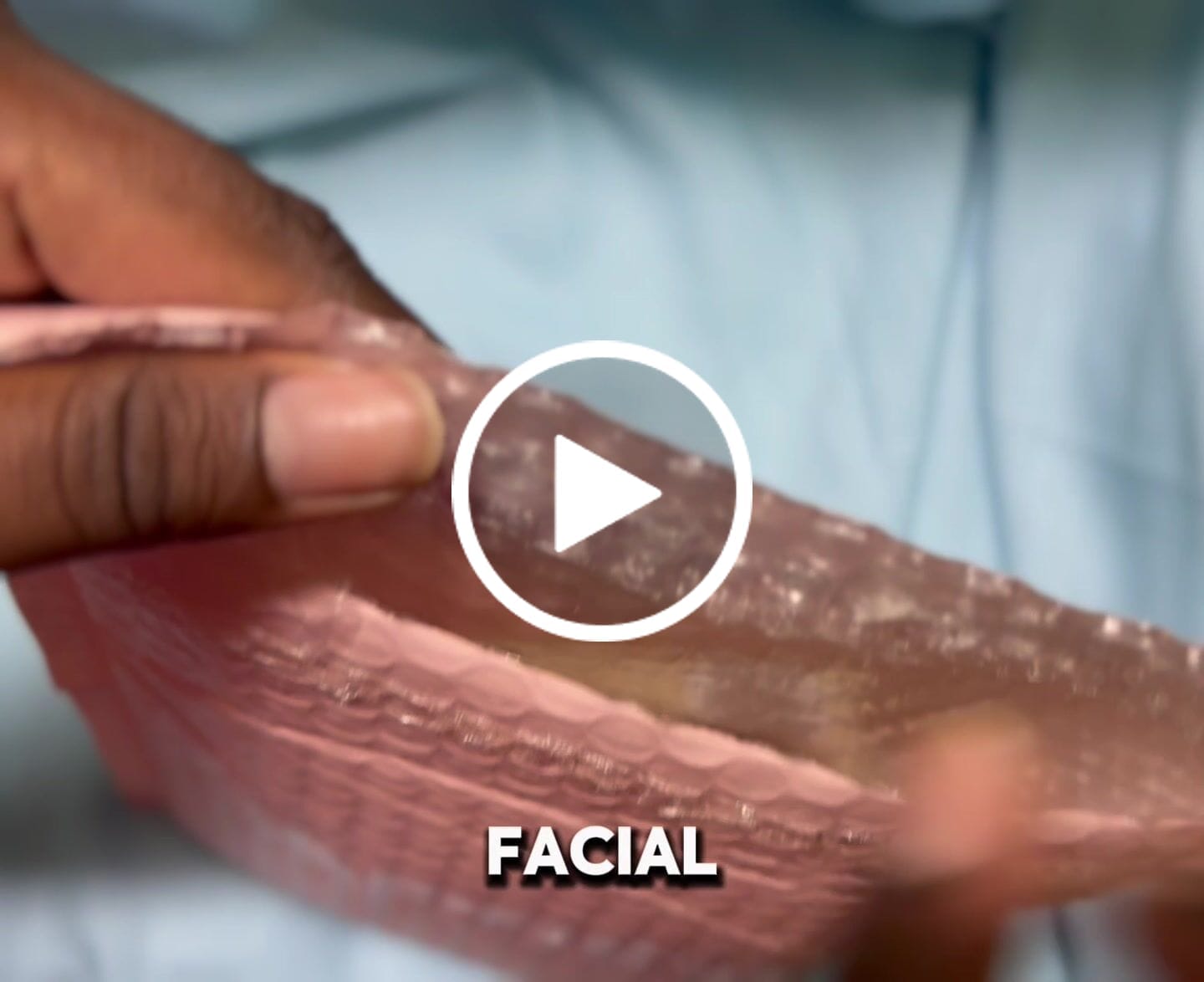 Customer video review of Cool + Glow Facial Towelettes