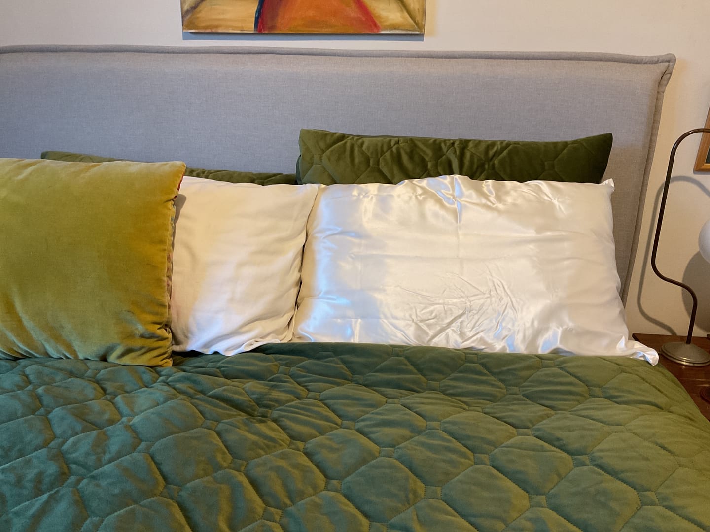 Customer photo review of Ivory White Mulberry Silk Pillowcase – NZ Standard Size (Queen), Zip Closure