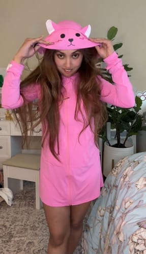 Customer photo review of OLAOLA UPF 50+ Sun Protection Jacket Pink Cat Sunscreen Hoodie Full Zip Lightweight Long Sleeve Hiking Outdoor