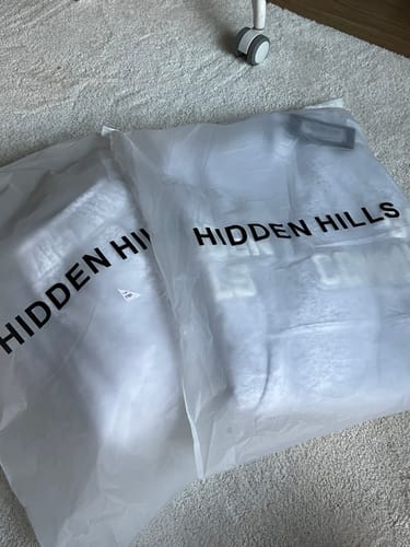Customer photo review of GATED COMMUNITY HOODIE LIGHT GREY