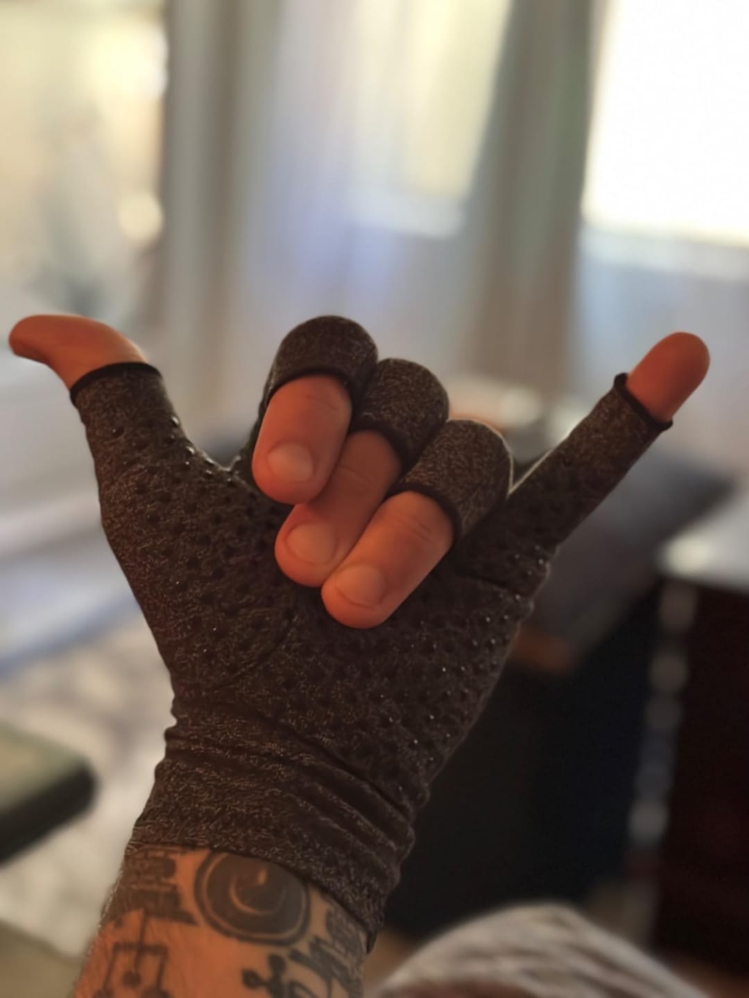 Customer photo review of WeRelieve™️ - Arthritis Compression Gloves