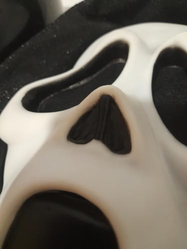 Customer photo review of Máscara GhostFace Original Funworld - Edição 25 Anos