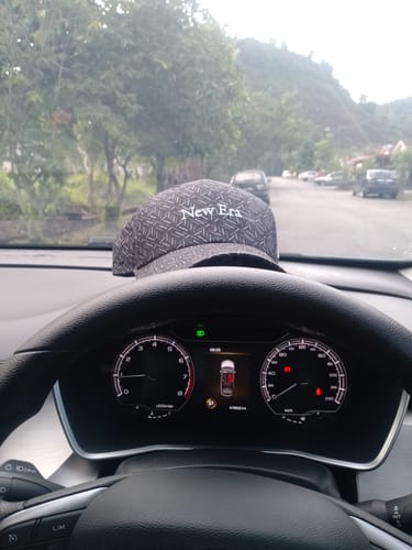 Customer photo review of 9FORTY Golf Geometric Pattern Black Snapback