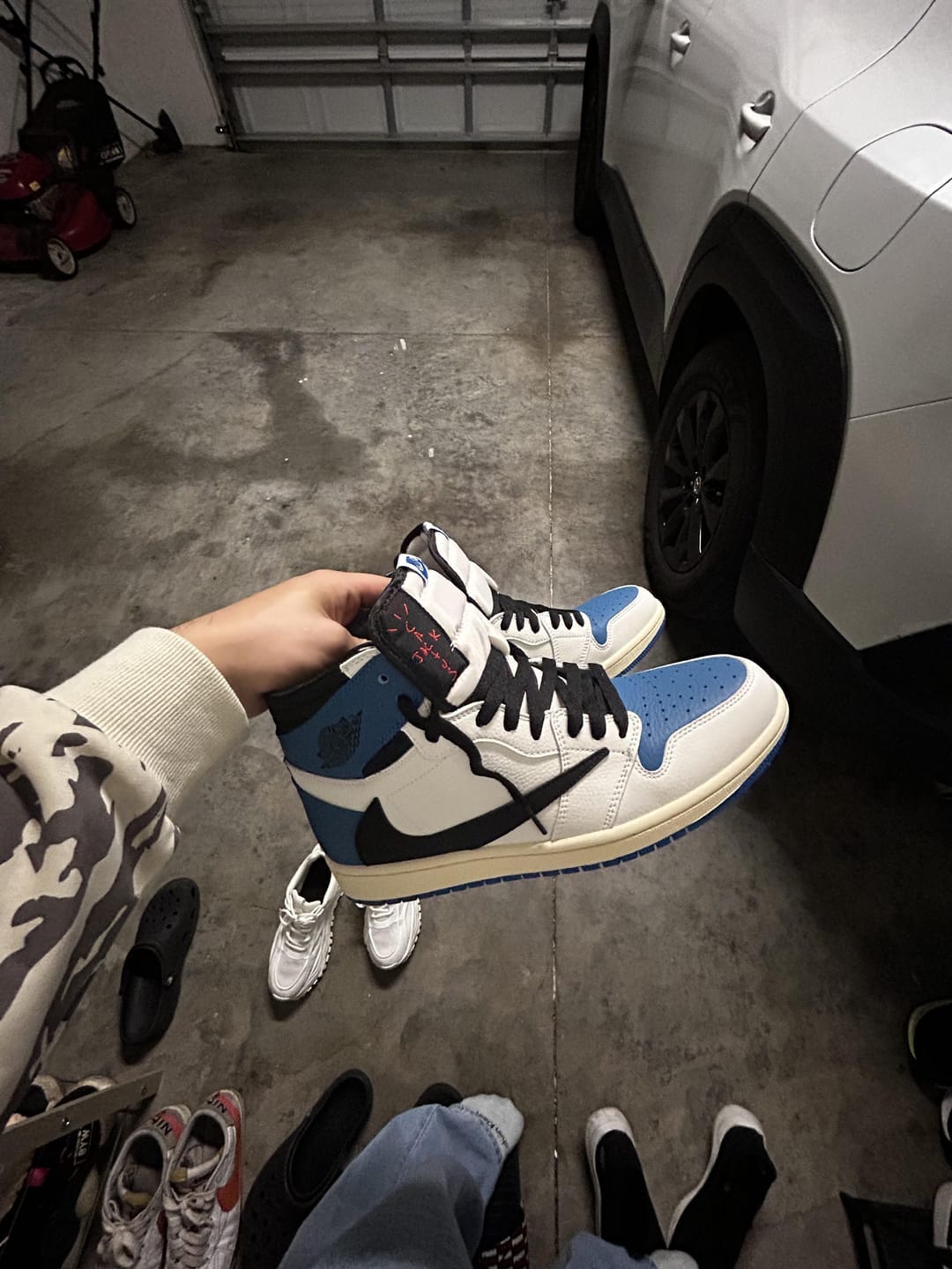 Customer photo review of JORDAN 1 HIGH OG SP x FRAGMENT TRAVIS SCOTT