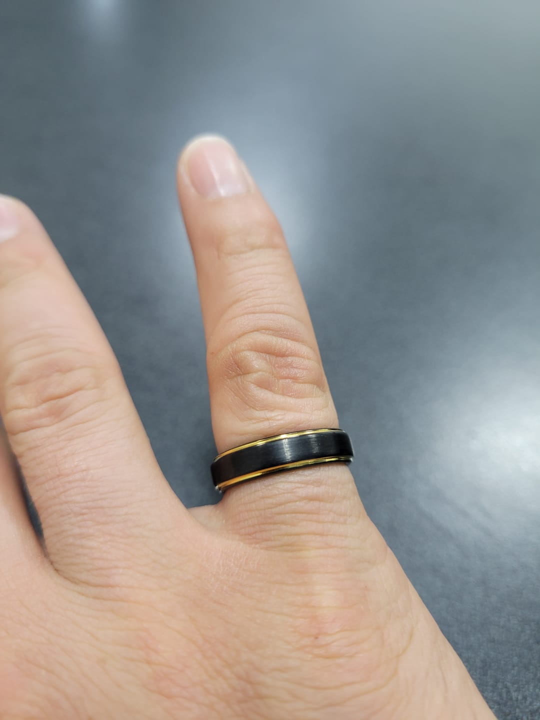 Customer photo review of Anillo Night's Watch - Tungsteno