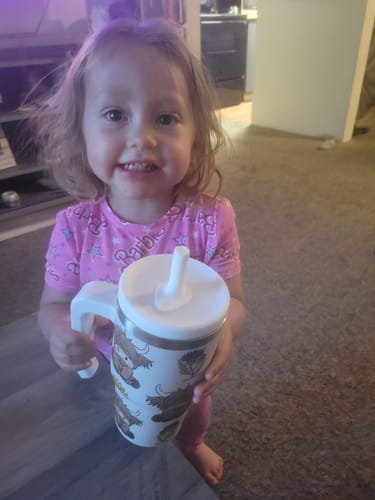 Customer photo review of Highland Cow Spill Proof Kids CREWCUP 20oz