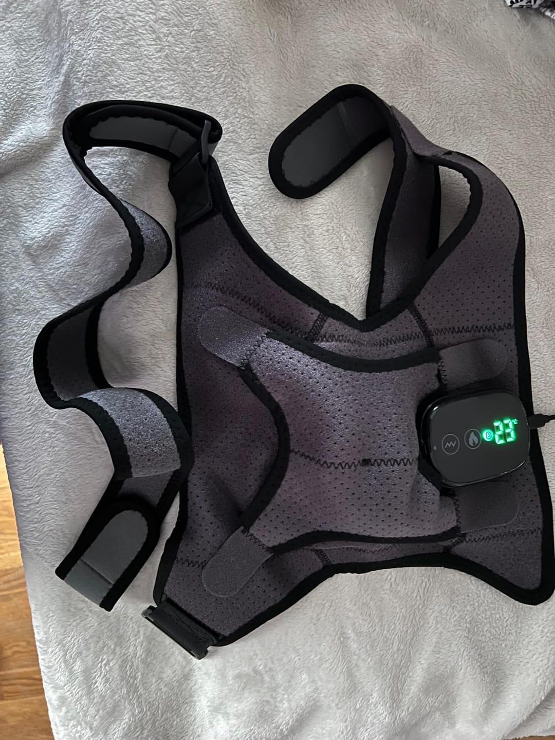 Customer photo review of WeRelieve™ Heated Shoulder Massager