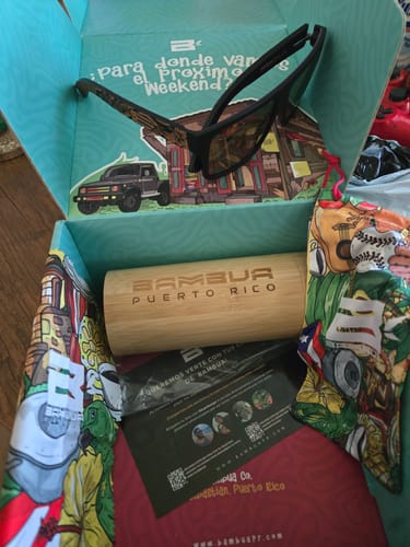 Customer photo review of Mis Raíces Purple