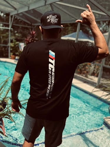 Customer photo review of RACING TEAM TEE