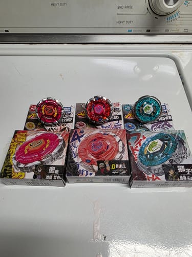Customer photo review of Takara Tomy Dark Cancer Beyblade BB-55 Gasher CH120SF Metal Fusion