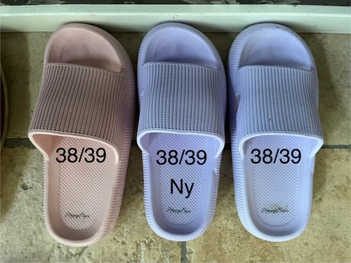 Customer photo review of HappyFlops