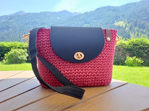 Customer photo review of Personalisierte Labels mit Chicago Screws - Kunstleder-Label mit Schrauben