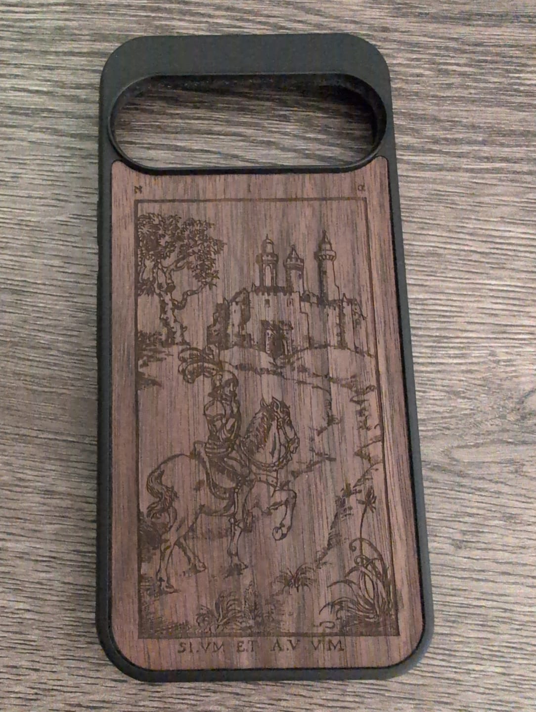 Customer photo review of Custom Design Walnut Google Pixel 9 Case