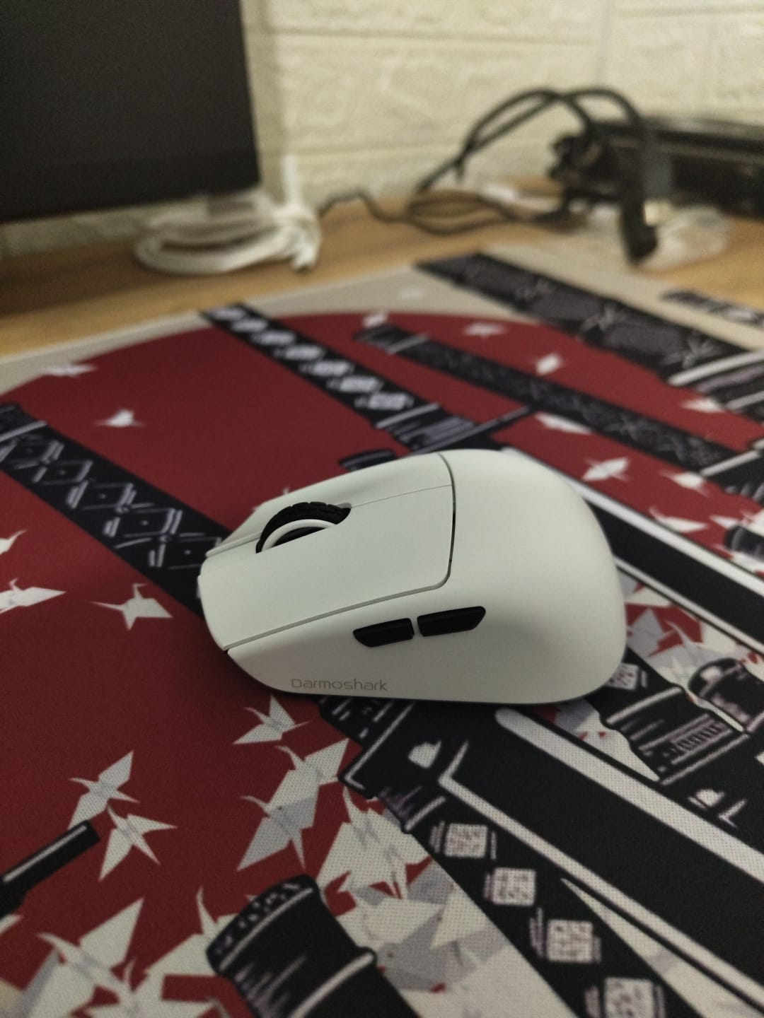 Customer photo review of Darmoshark M5 Pro Wireless Mouse