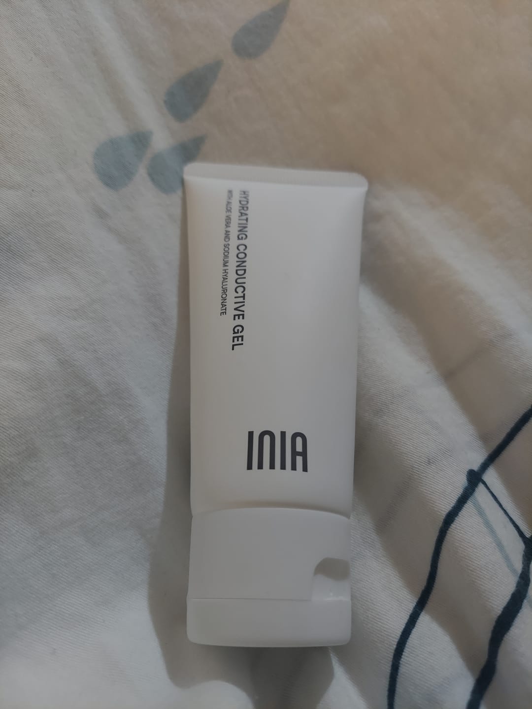 Customer photo review of INIA Hydrating Gel (10.56 Oz)
