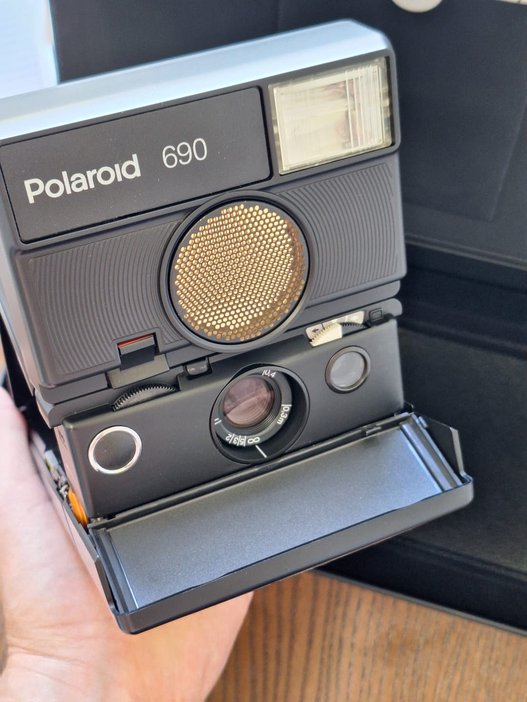 Customer photo review of Polaroid SLR 680/690 Camera Repair