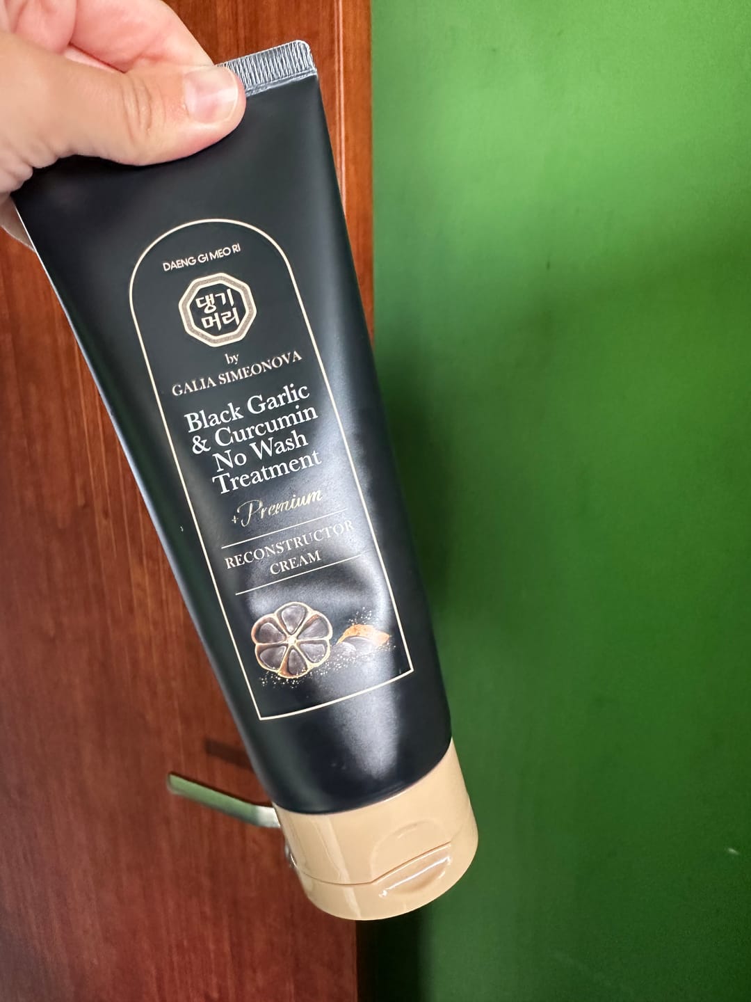 Customer photo review of Реконструктор за увредена и цъфтяща коса с черен чесън и куркумин DOORI Black Garlic & Curcumin Cream Premium Reconstructor
