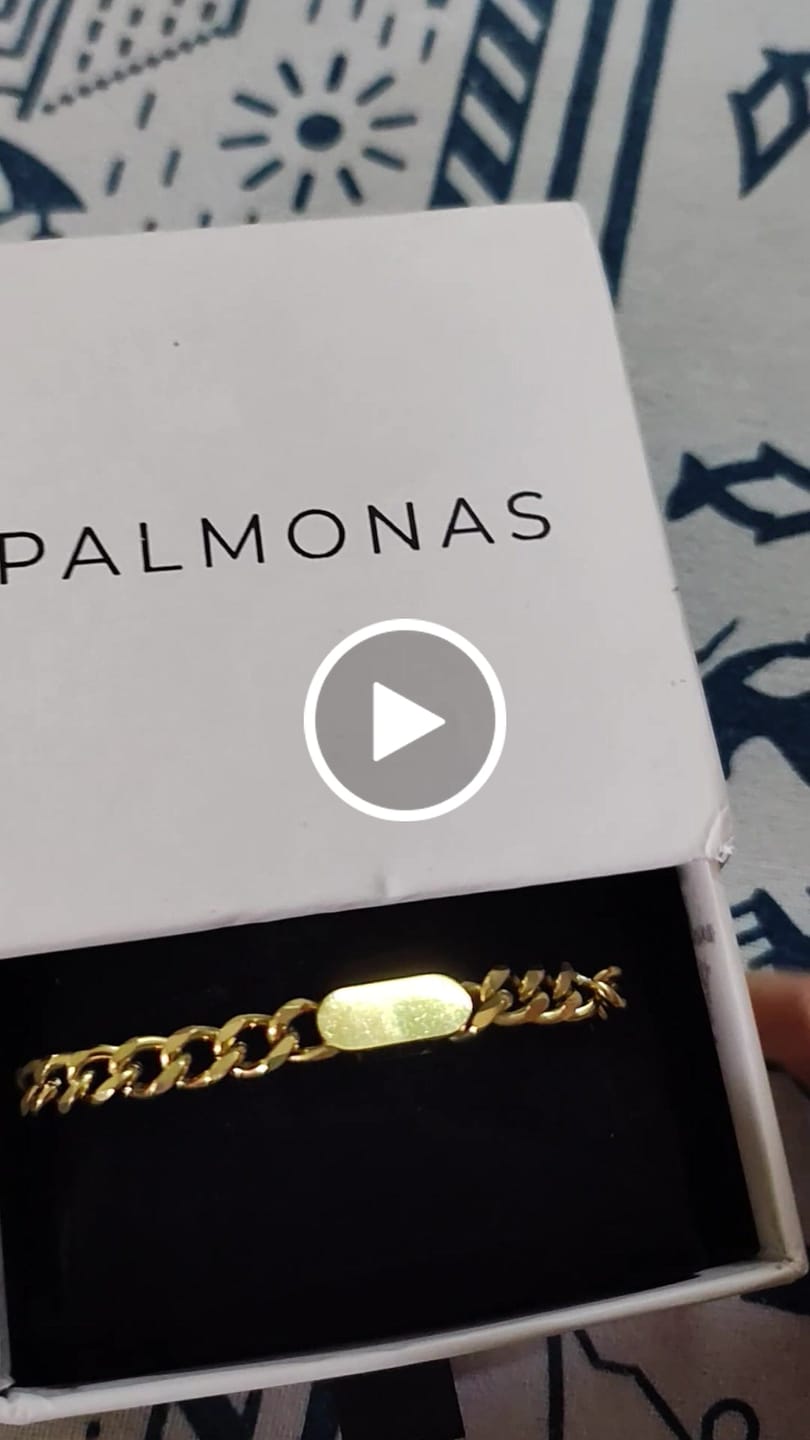 Customer video review of Small Bar Bracelet