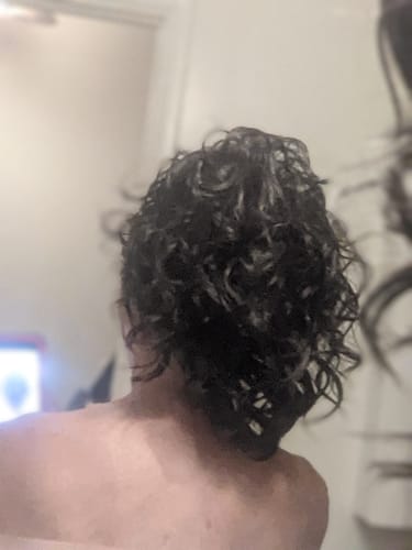 Customer photo review of JuvaBun Claw Clip Beach Waves Ponytail Extension 12''