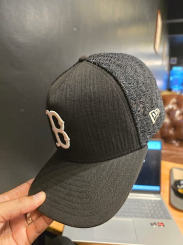 Customer photo review of 59FIFTY A-Frame Boston Red Sox New Era 59FIFTY Day Black Fitted