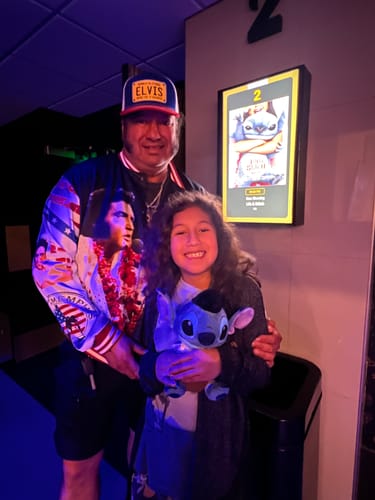 Customer photo review of Yellow & Black Universal  License Plate Hat