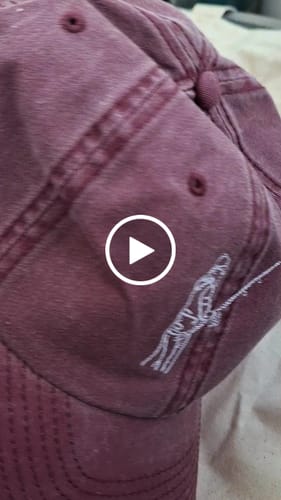 Customer video review of Chapéu Retrato Line Art