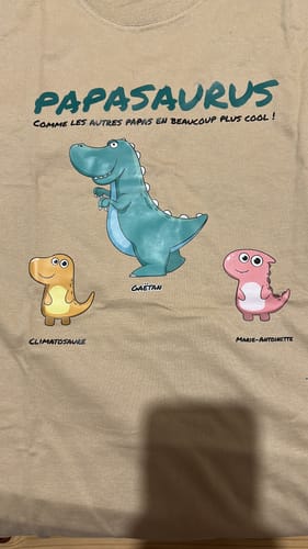 Customer photo review of Papasaurus - Parents-T-Shirt