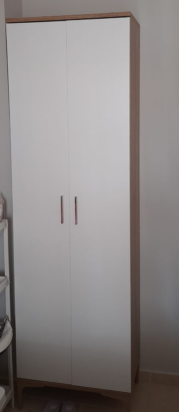 Customer photo review of Rani JE102 Çok Amaçlı Dolap 2 Kapaklı 7 Raflı Banyo Kiler Mutfak Dolabı Sepet Ceviz - Beyaz