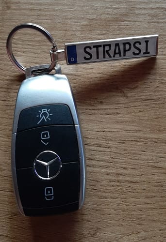 Customer photo review of Kennzeichen Schlüsselanhänger Mini Nummernschild Metall