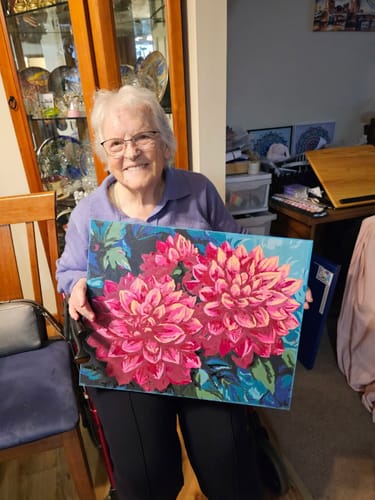 Customer photo review of Scarlet Dahlias