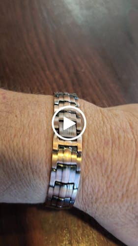 Customer video review of Vitalis Copper Magnetic Bracelet : Helps Pair Veterans With A Service Dog Or Shelter Dog