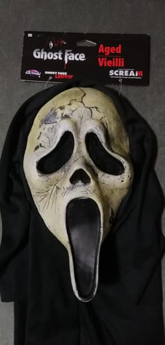 Customer photo review of Ghost Face Máscara Envelhecida - Original Fun World