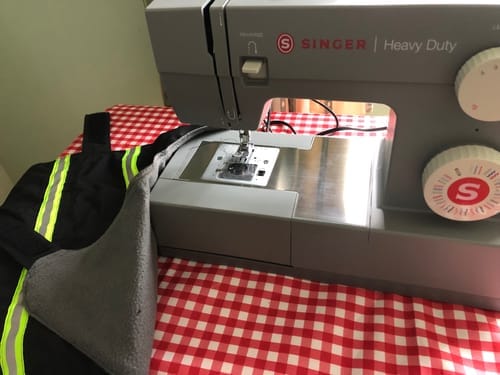 Customer photo review of Singer Heavy Duty 4432 Sewing Machine - Top spec 32 stitch patterns with stretch and overlock stitch patterns - New 2025 model