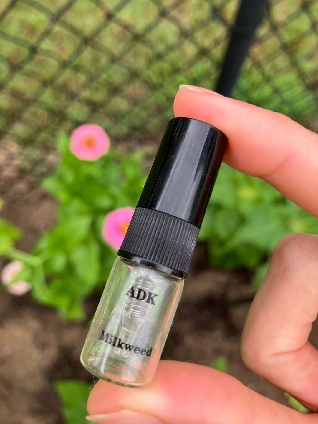Customer photo review of Artisan Perfume Spray Discovery Set 0.07 oz x 5