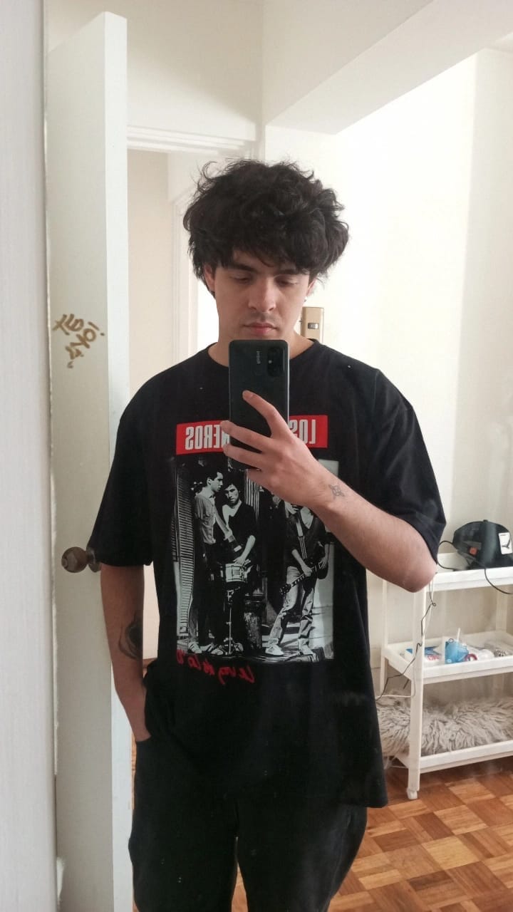 Customer photo review of Polera Los Prisioneros La Voz de los 80