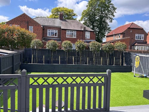 Customer photo review of Red Robin - 3/4 Standard Trees - Lollipop head (140-160cm clear stem)