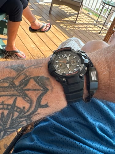 Customer photo review of Additional 1/2" Length Extender Link for 00 Buck Magnum Titanium Magnetic Bracelet