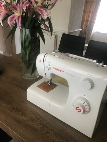 Customer photo review of Singer Tradition 2250 - strong, popular machine - easy to use