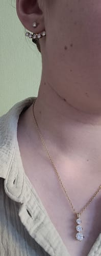 Customer photo review of Rania | Ear Jacket Ohrstecker