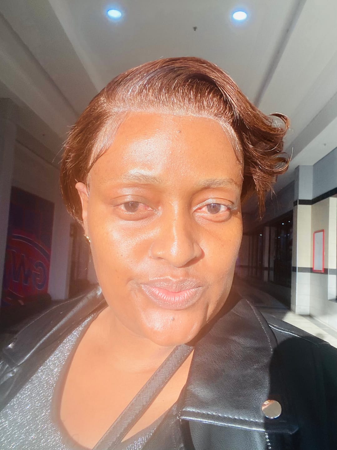 Customer photo review of Brazilian 13x4 Lace Frontal Wig Pixie Cut Col