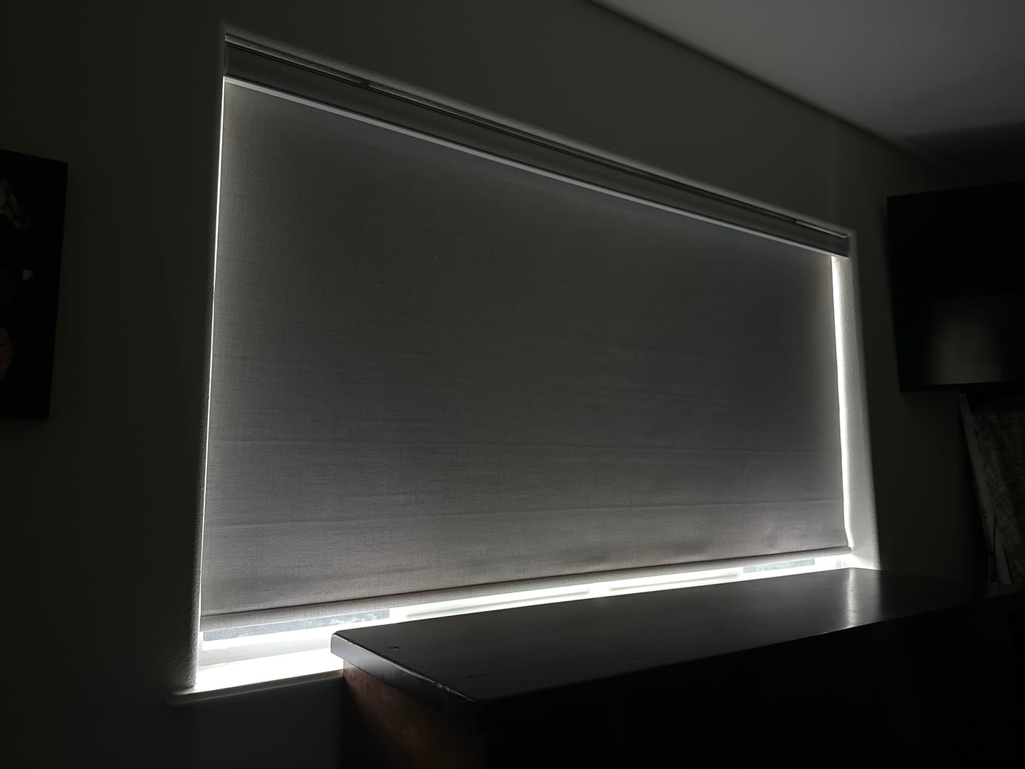 Customer photo review of Bringnox Motorized Blinds Light Filtering Fabric Swatch