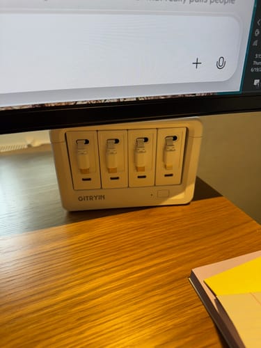 Customer photo review of Gitryin Desktop Charging Station 12-in-1 (40W Combo)